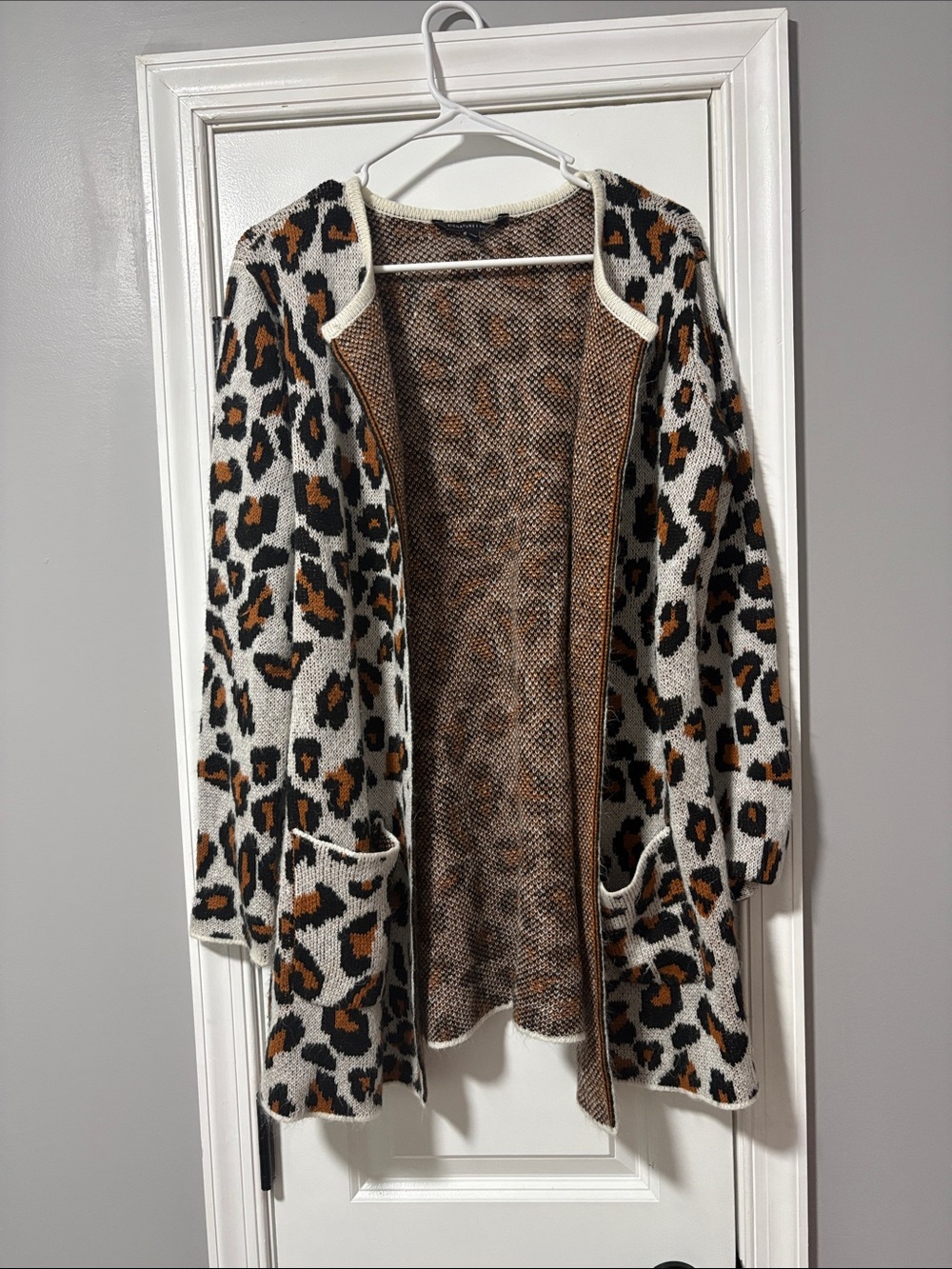 Signature Studio Brown & Cream Knit Open Cardigan